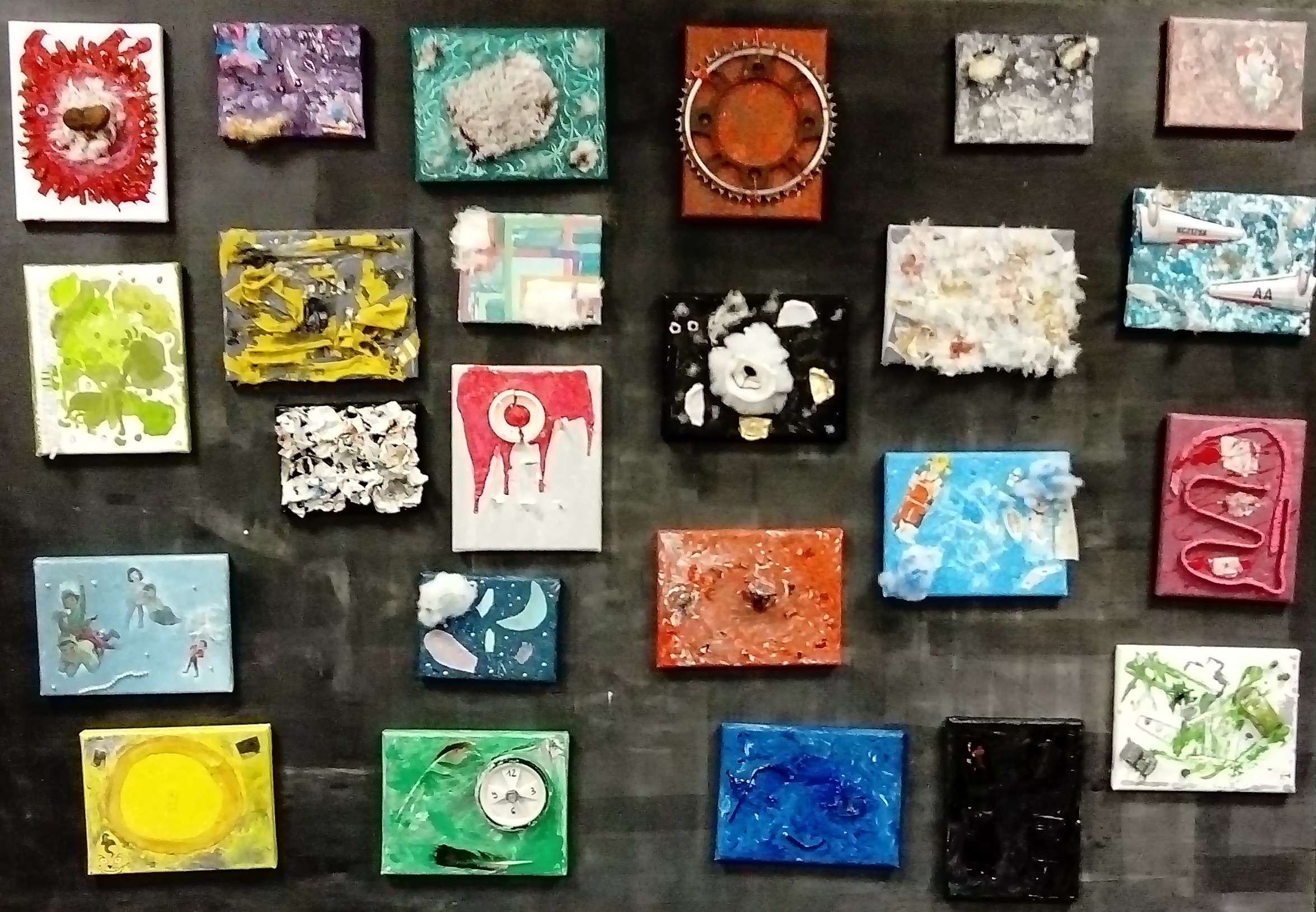 PROJET-VIES-DE-PAPIERS-VIGNETTE-HD-ANNE-BATTOUE-ARTISTE-PEINTRE-FRANCE