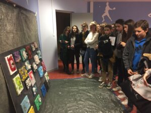 PROJET-VIES-DE-PAPIERS-VIGNETTE-HD-ANNE-BATTOUE-ARTISTE-PEINTRE-FRANCE