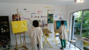 EDUCATION-ARTISTIQUE-ATELIER-DES-COULEURS-GURMENCON-ANNE-BATTOUE-ARTISTE-PEINTRE