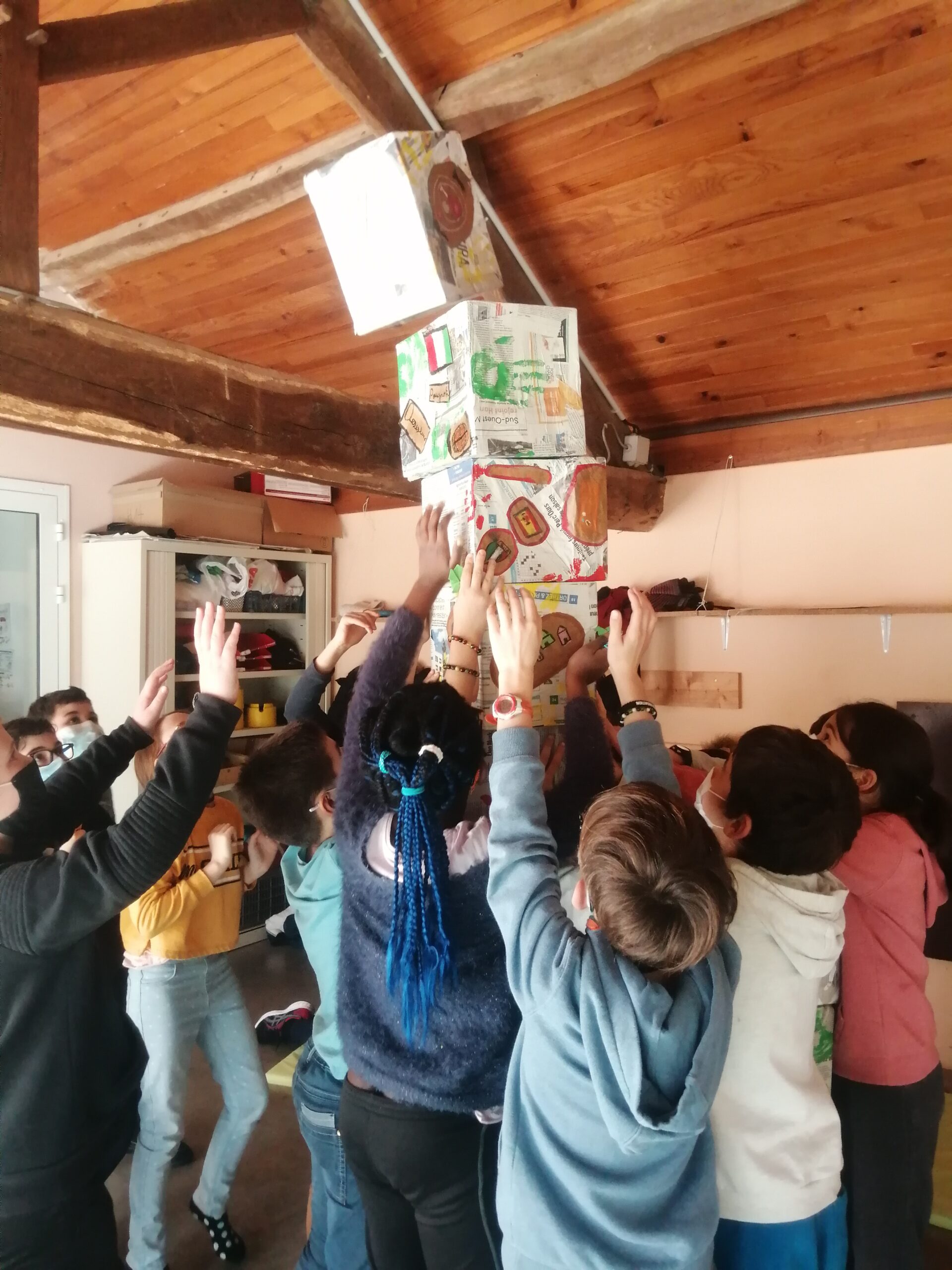 EDUCATION-ARTISTIQUE-EVENEMENTS-ANNE-BATTOUE-ARTISTE-PEINTRE