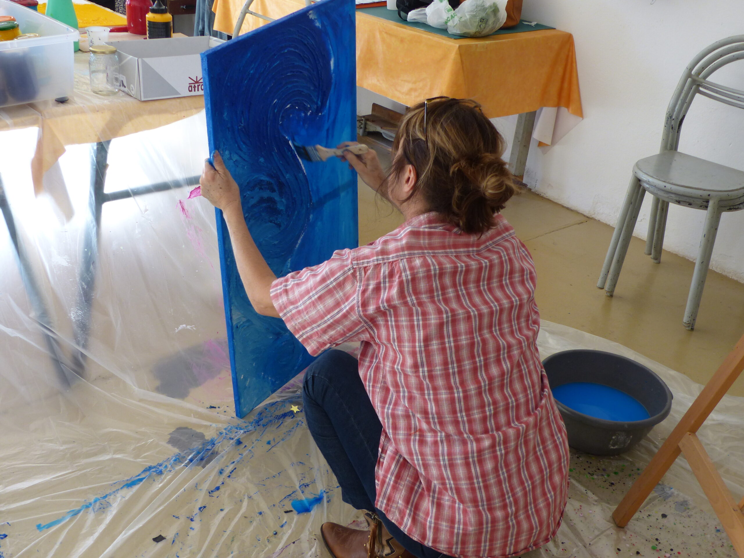 EDUCATION-ARTISTIQUE-ATELIER-DES-COULEURS-GURMENCON-ANNE-BATTOUE-ARTISTE-PEINTRE