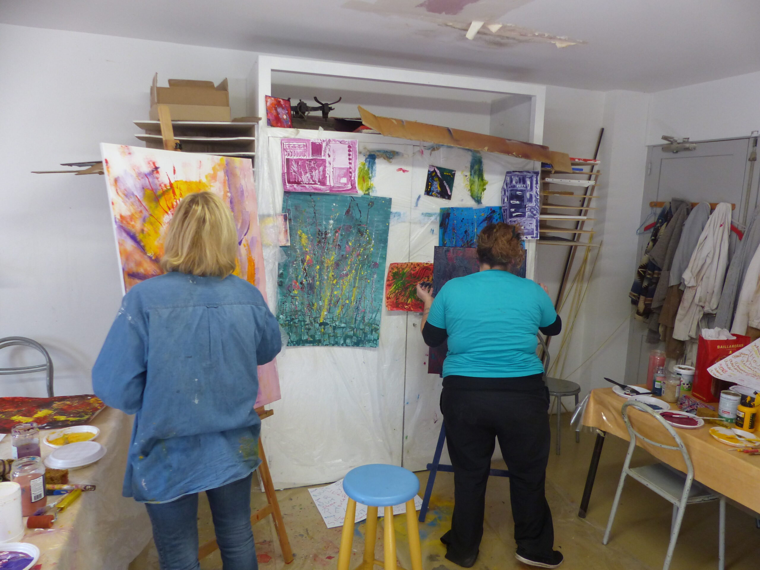 EDUCATION-ARTISTIQUE-ATELIER-DES-COULEURS-GURMENCON-ANNE-BATTOUE-ARTISTE-PEINTRE