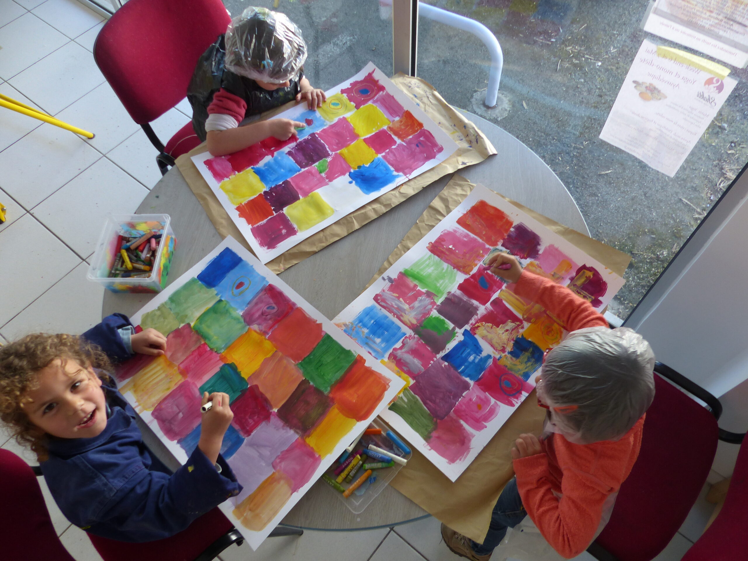 EDUCATION-ARTISTIQUE-ATELIER-DES-COULEURS-GURMENCON-ANNE-BATTOUE-ARTISTE-PEINTRE